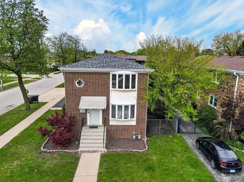 4420 Vernon Avenue, Brookfield
