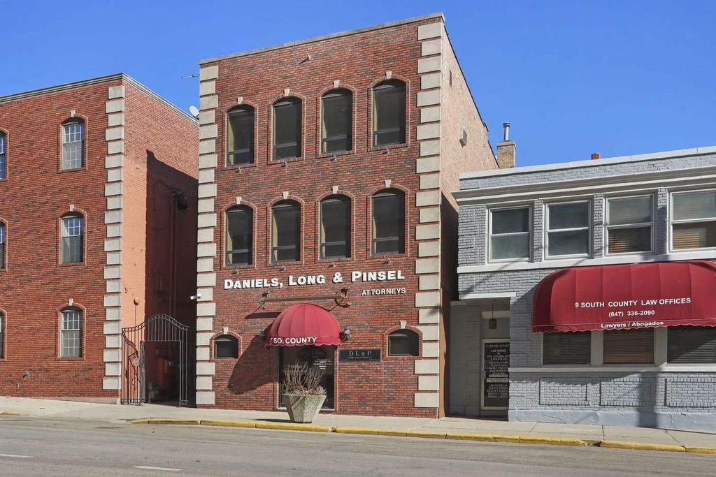 7 N County Street, Waukegan