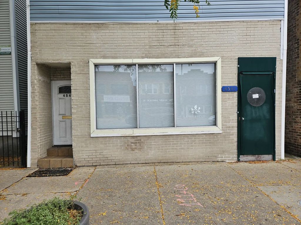 4541 N Western Avenue, Chicago