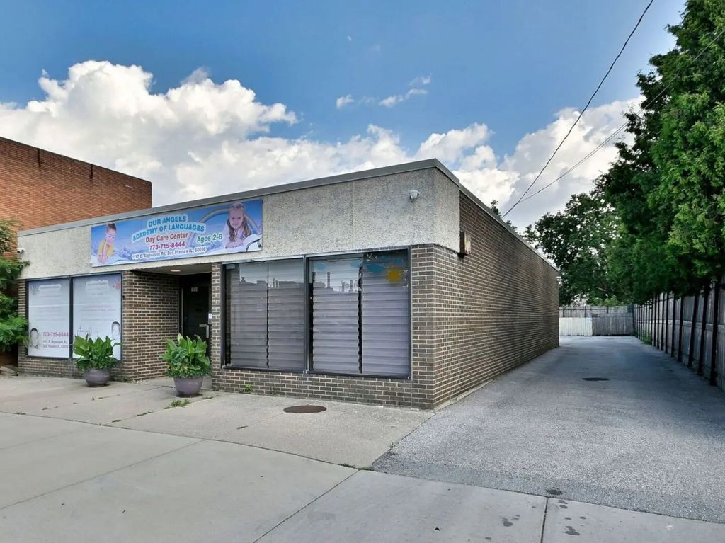 1157 E Algonquin Road, Des Plaines