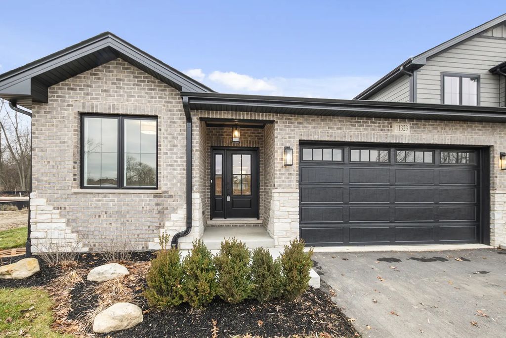 11321 1st Street, Mokena
