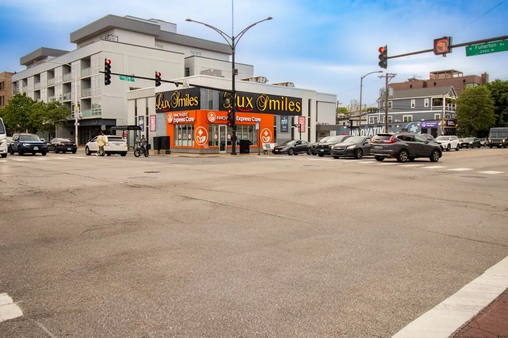 2400 N Ashland Avenue, Chicago