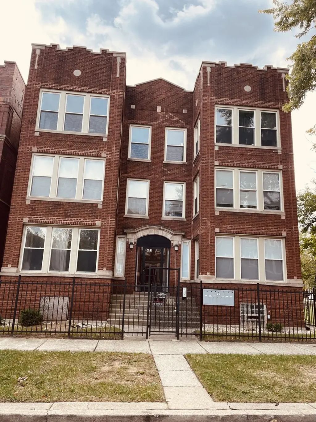 1411 E 67th Place 3e, Chicago