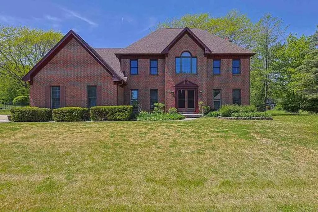 37 Mark Drive, Hawthorn Woods