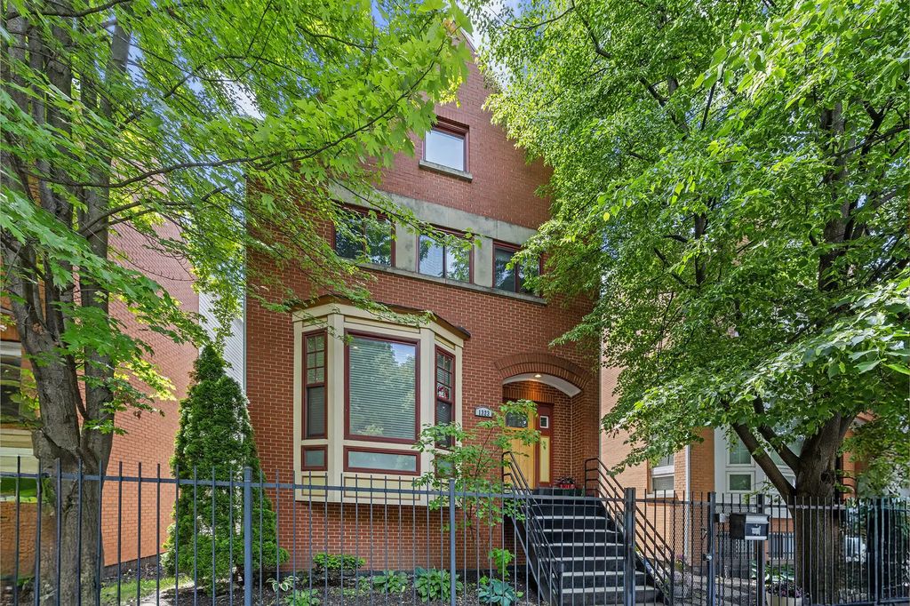 1323 E 61st Street, Chicago, 60637