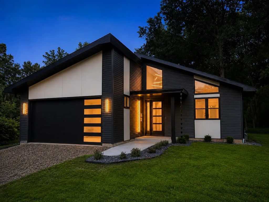20 Timberlane Drive, Putnam