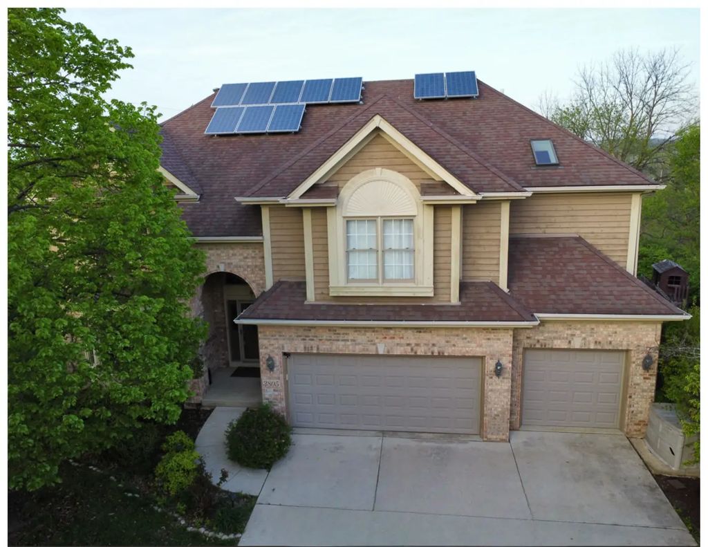 3805 Gladstone Drive, Naperville