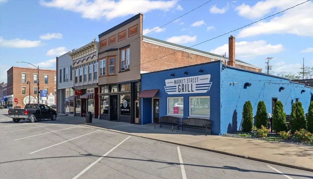 125 S Market Street, Paxton