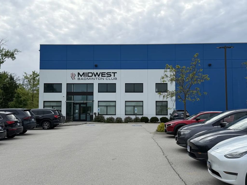 8202 Lemont Road, Woodridge