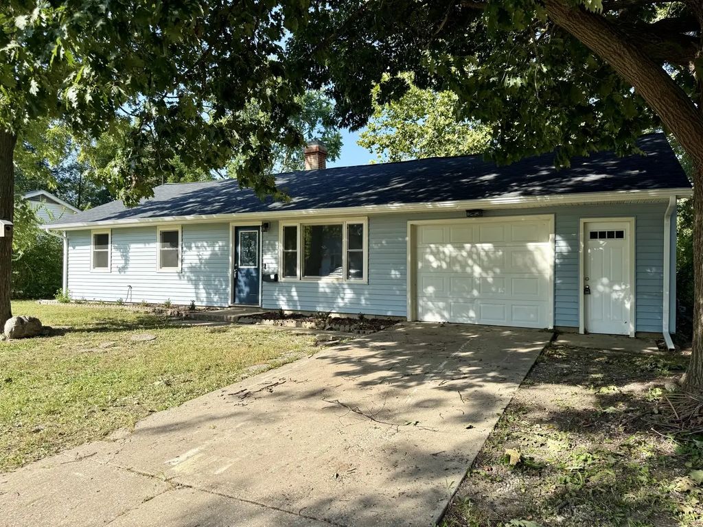 1429 Holly Hill Drive, Champaign