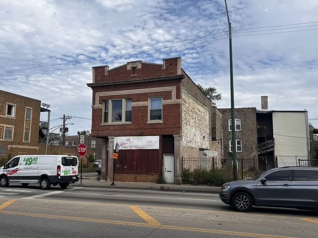 401 S Cicero Avenue, Chicago
