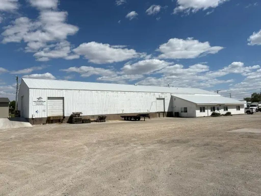 117 N 1st Street, Eldridge