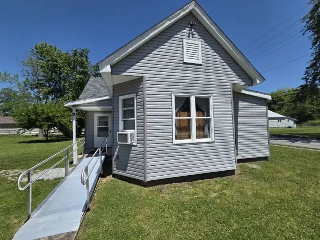 208 Burkett Street, Benton