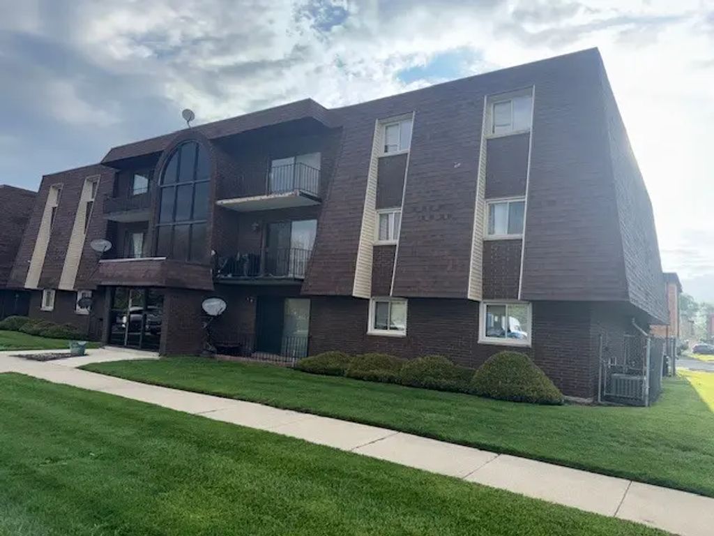 383 Stoney Island Avenue 102, Calumet City