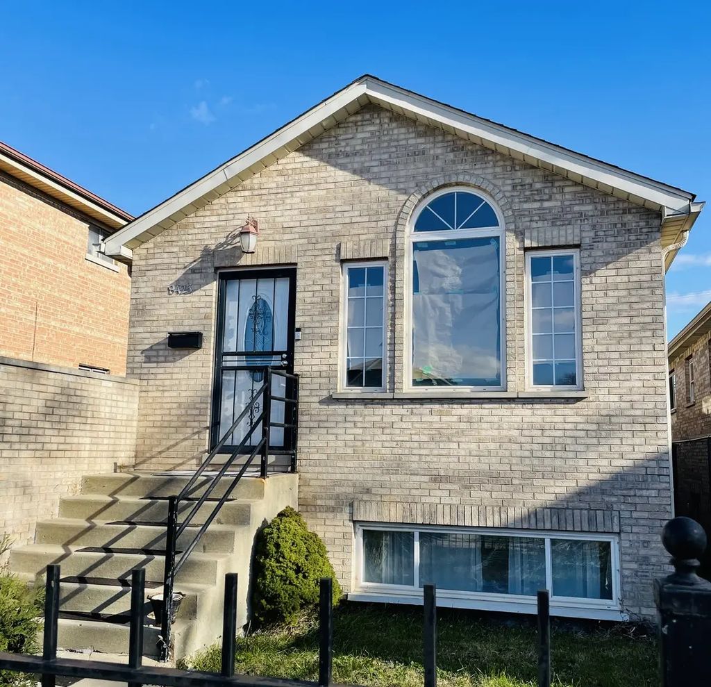 8425 S Marshfield Avenue, Chicago