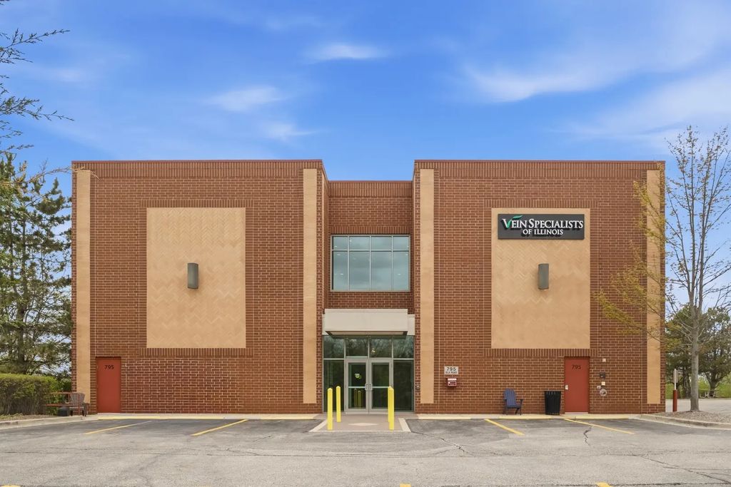795 Ela Road 110, Lake Zurich