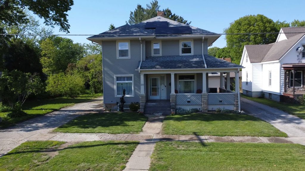 215 W Jones Street, Milford