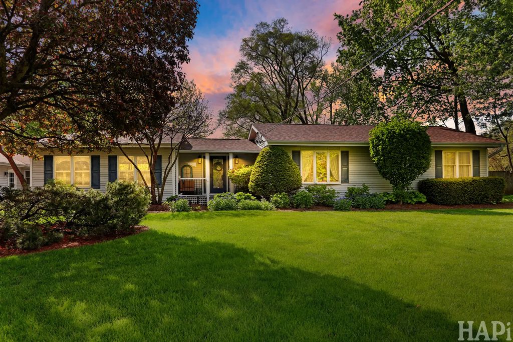 4403 Roberts Road, Island Lake