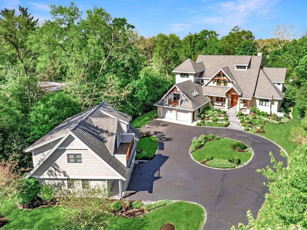 1040 S Edgewood Avenue, La Grange