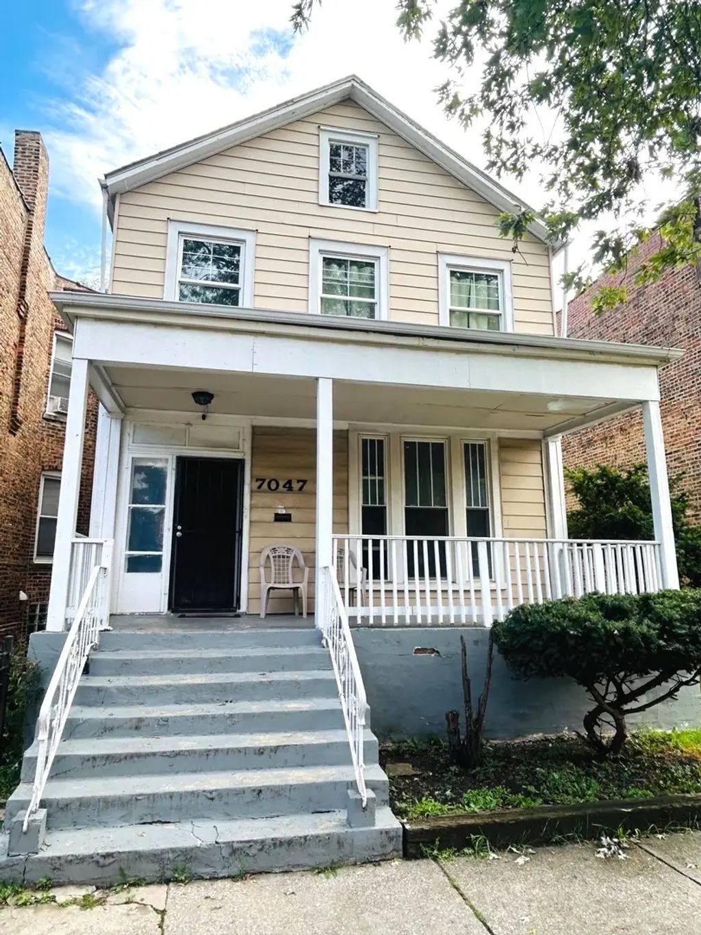7047 S Eberhart Avenue, Chicago, 60637