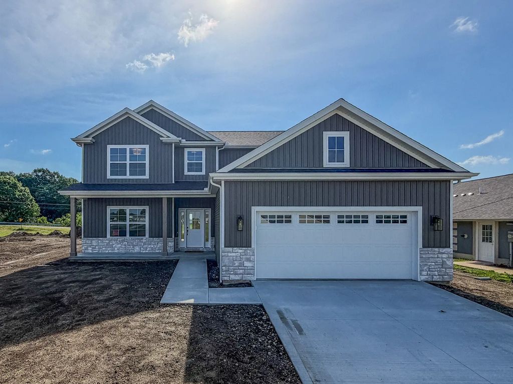 506 N Beacon Hill Circle, Urbana