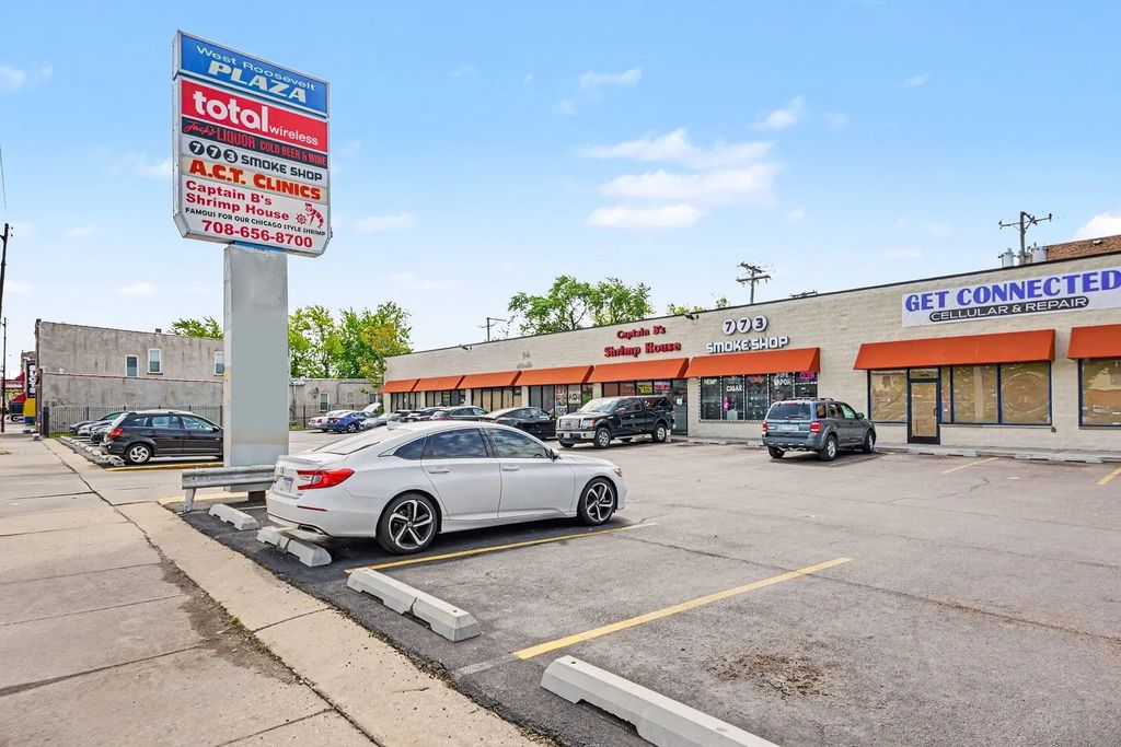 5633-5647 W Roosevelt Road, Cicero