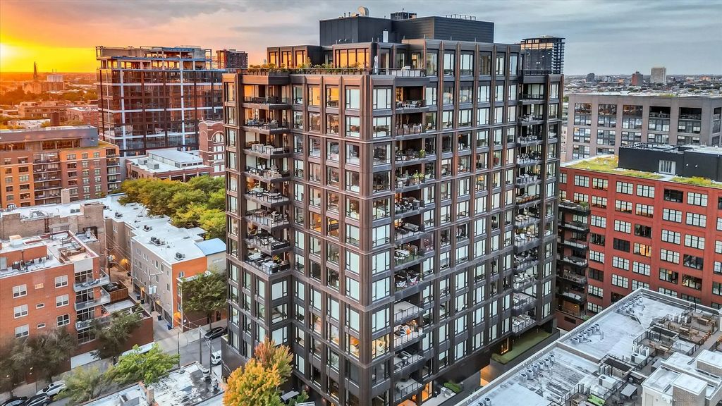 21 N May Street 501, Chicago