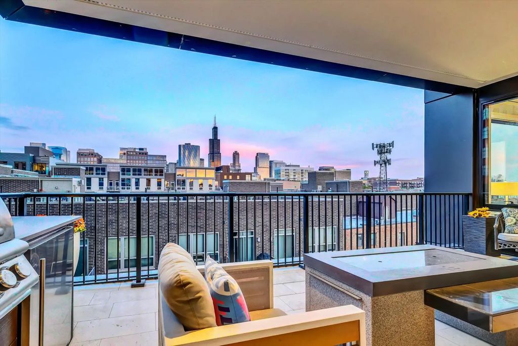 21 N May Street 501, Chicago, 60607