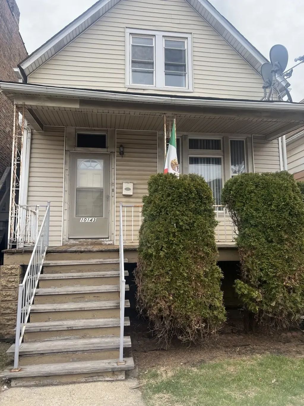 10143 S Avenue L Avenue 1, Chicago