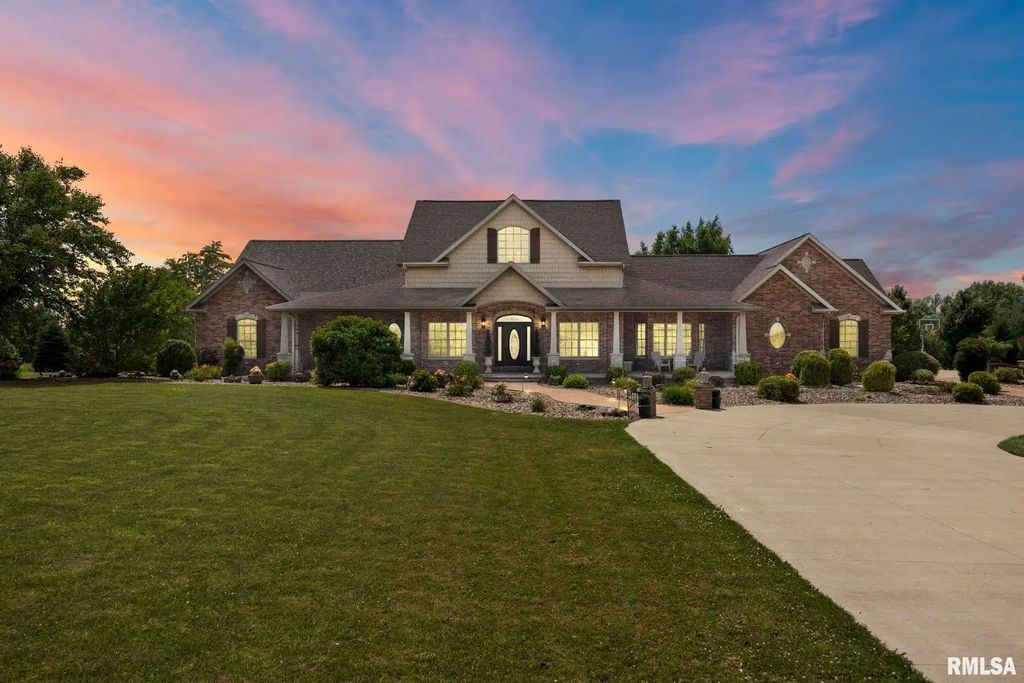 2988 N 400 East Road, Mclean