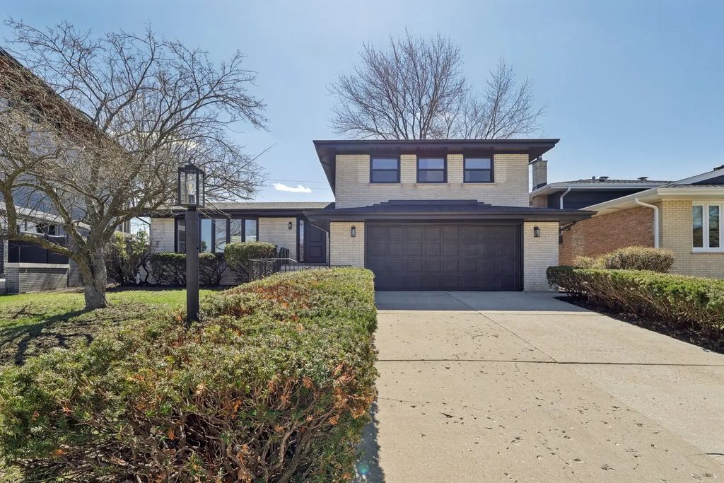 8135 W Rascher Avenue, Chicago