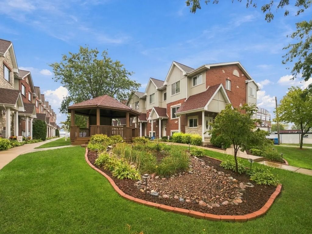 7204 W 83rd Street, Bridgeview
