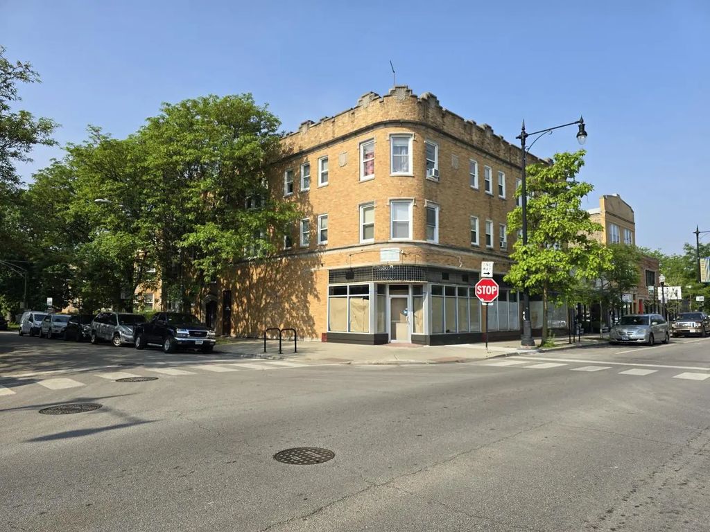 3305 W Bryn Mawr Avenue, Chicago