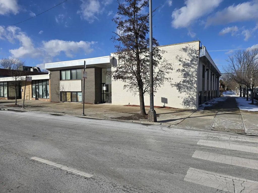 3530 W Peterson Avenue, Chicago