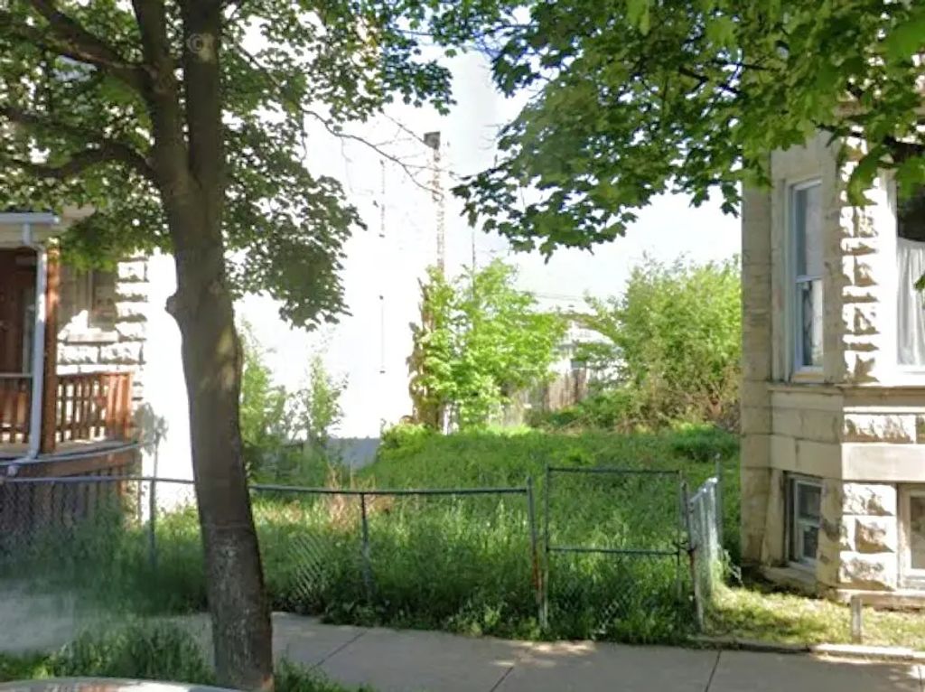 3836 W Flournoy Street, Chicago