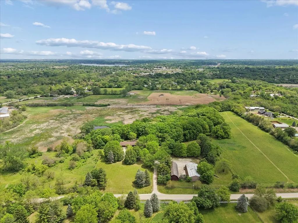 27125 N Williams Park Road, Wauconda