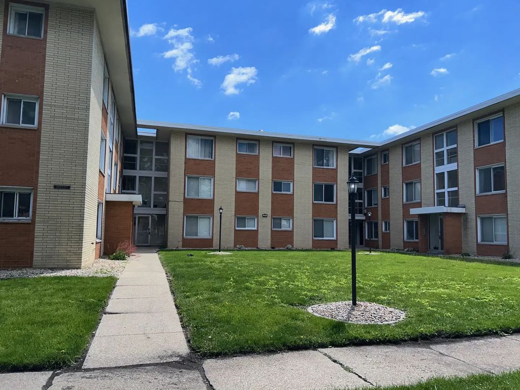 14633 Keystone Avenue 3h, Midlothian