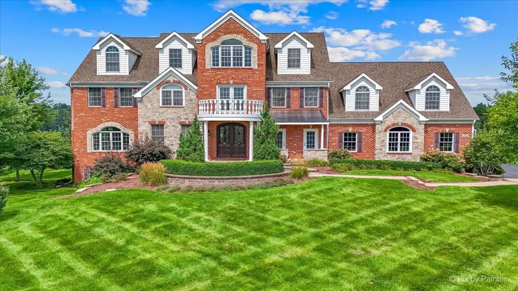 3512 Deep Wood Drive, Crystal Lake