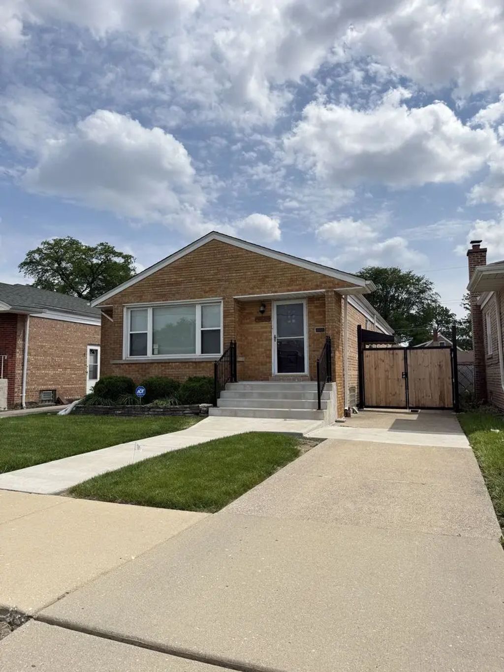 3725 W 80th Street, Chicago, 60652