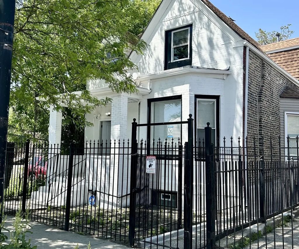 2720 W Harrison Street, Chicago