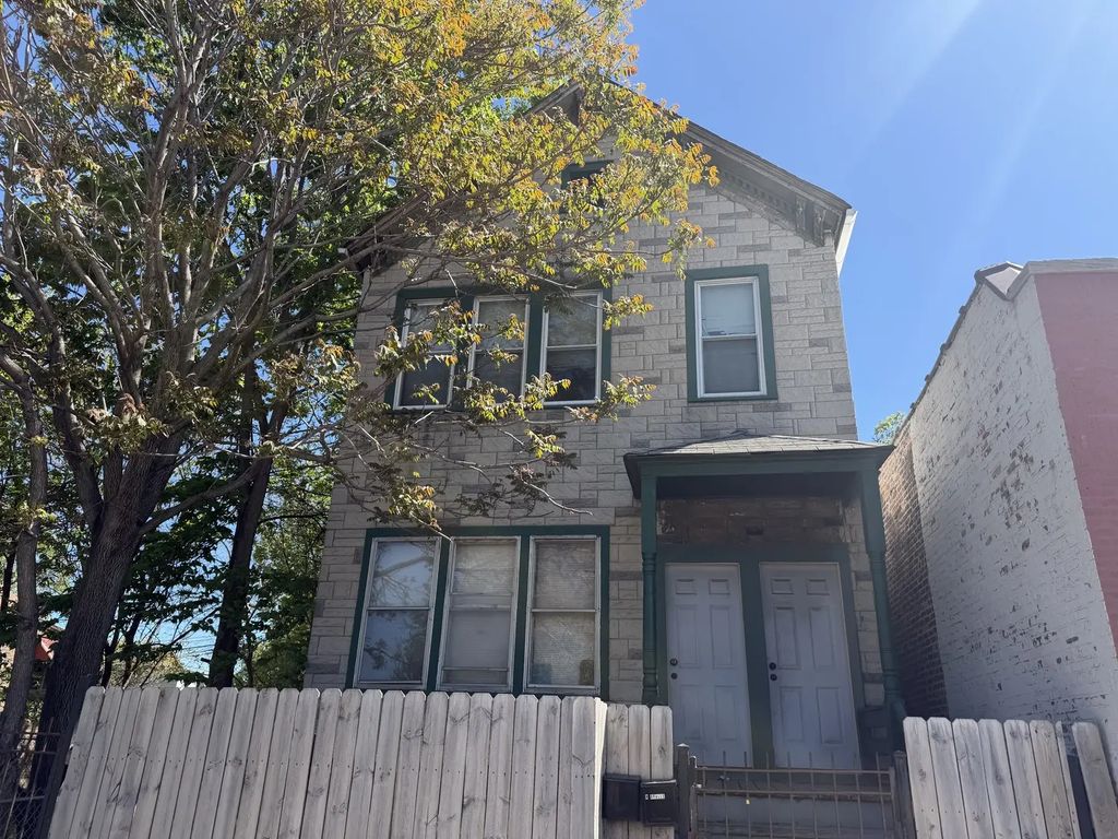 321 W 47th Street, Chicago