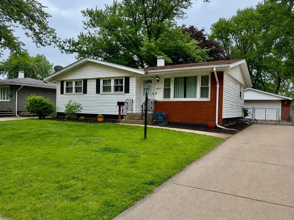 18832 Cherry Lane, Lansing
