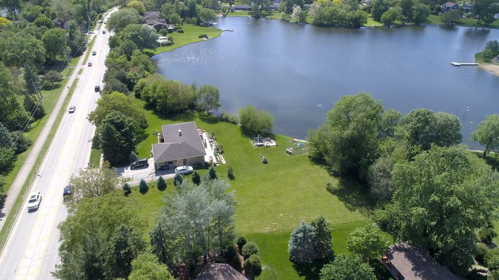 730 Plainfield Road, Downers Grove