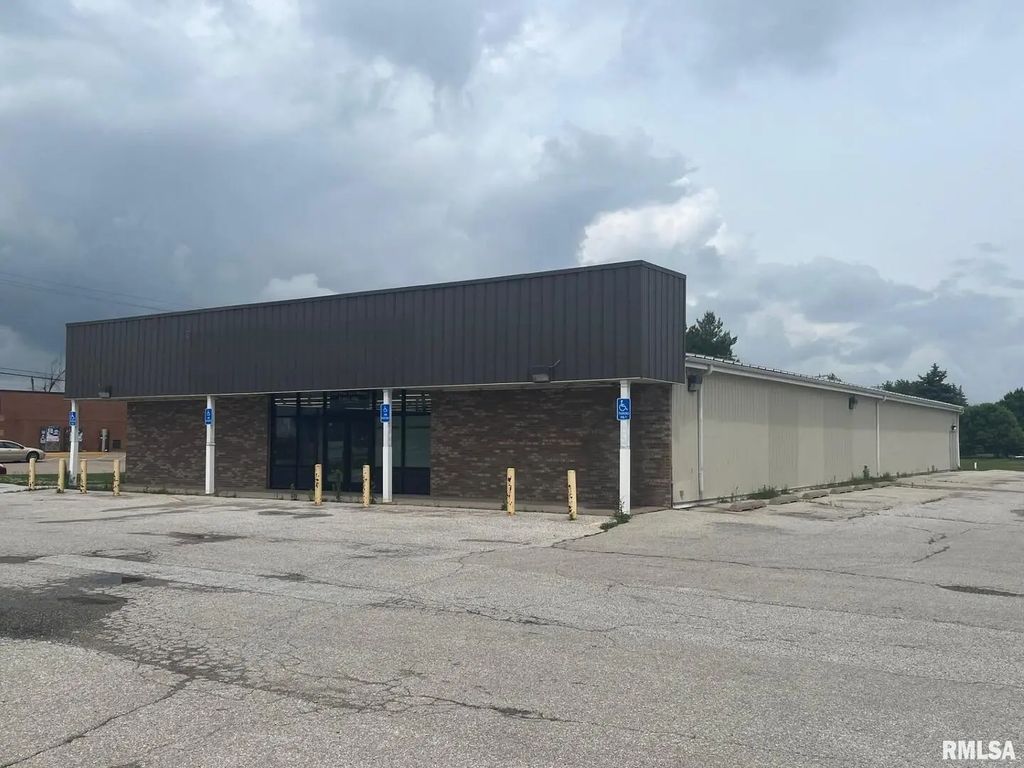 702 N Highway 61 Highway, Wapello