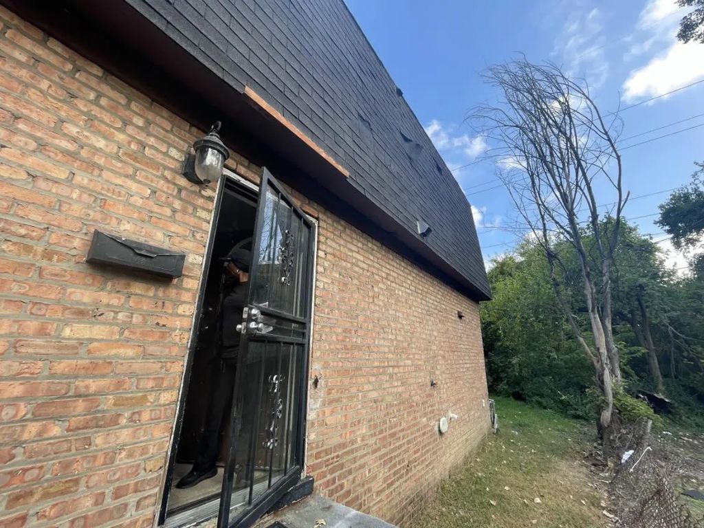 6007 S La Salle Street, Chicago, 60621