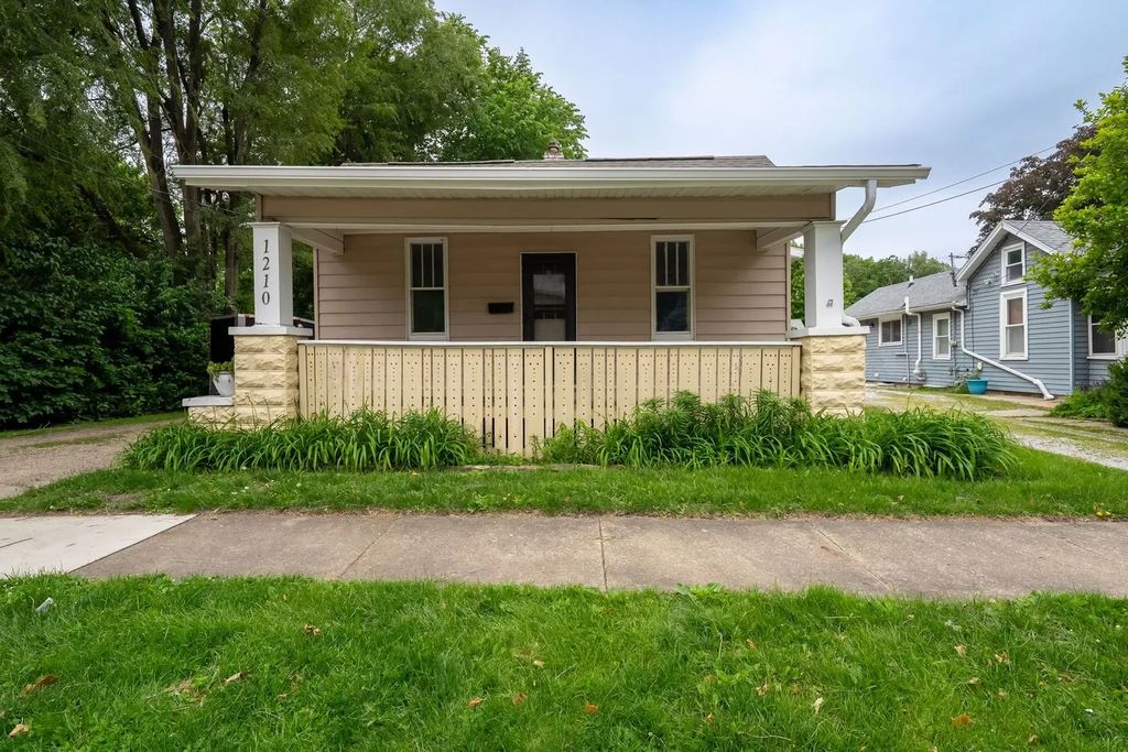 1210 N Madison Street, Bloomington