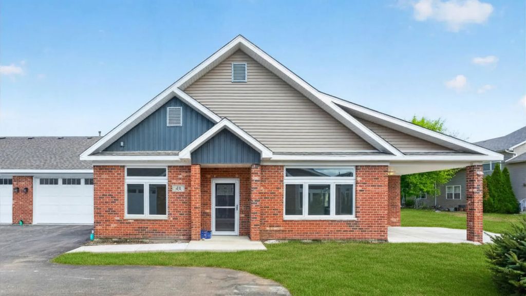 564 Stearn Drive 564, Genoa