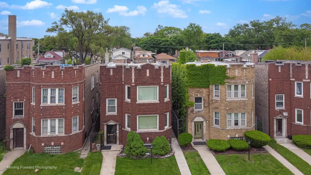 8213 S Indiana Avenue, Chicago