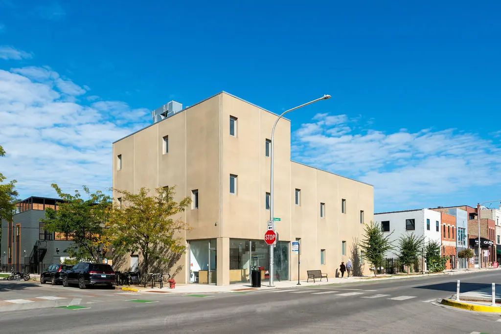 2054 W Grand Avenue, Chicago, 60612