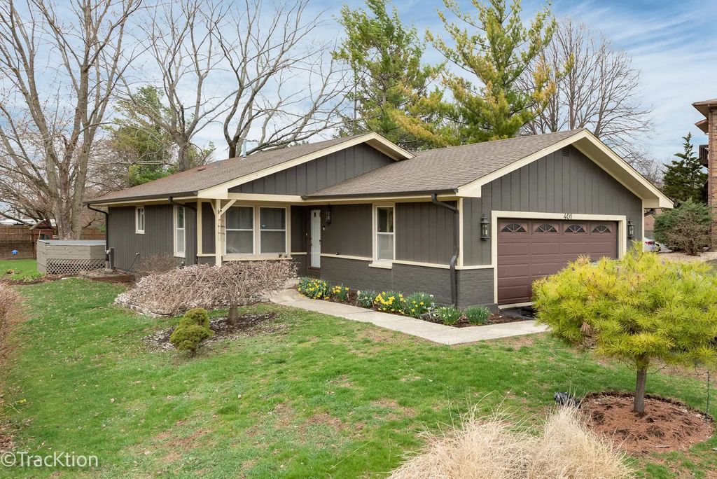 401 S Whispering Hills Drive, Naperville